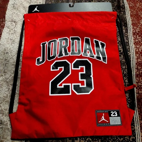 Jordan backpack draw strings and side zipper NWT - Picture 1 of 4